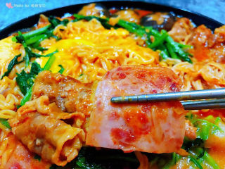 14、部队火锅,部队火锅一定少不了午餐肉的闪亮登场哦