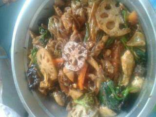 6、麻辣香锅,出锅了。