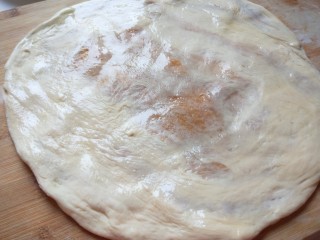 19、河北驴肉火烧,在加入适量花生油。