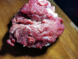 1、小炒牛肉,牛肉