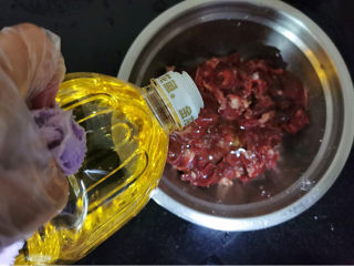 14、小炒牛肉,加油