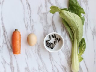 1、素炒饭,准备食材