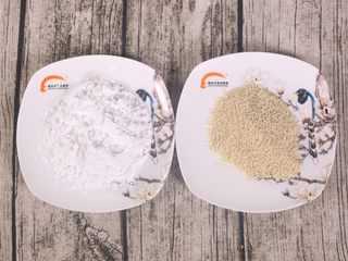 3、芝麻鱼条,芝麻 生粉为了包裹鱼片用的