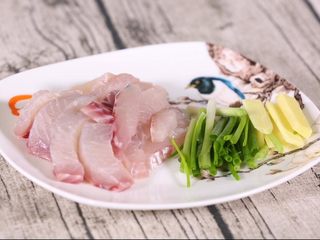 8、芝麻鱼条,整理好的原料