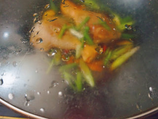 21、新奥尔良烤鸡腿,中火焖煮15分钟