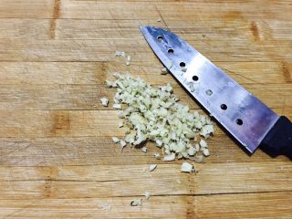 4、百变鸡蛋＋姜汁花红柳绿,姜切成沫，越碎越好！