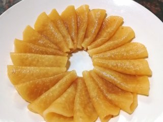 16、糖醋白萝卜,直至全部围成一圈