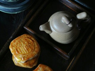 24、中式点心#潮汕腐乳饼#,如果有剩下的馅料也可以用来做包子之类的夹心……密封放入冰箱冷藏,尽量一个星期内食完