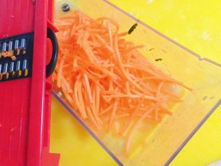 33、媳妇儿的手艺★老北京炸酱面,同样胡萝卜切丝