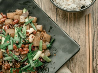 12、宫保魔芋,盛出装盘，开吃！