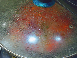 22、爆炒小龙虾,大火焖煮8分钟