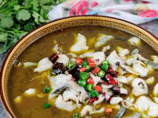 23、快手酸菜鱼 鱼肉鲜嫩酸菜爽口的宴客硬菜,酸菜鱼细节图。