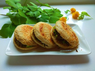 26、麻油芝麻驴肉火烧,成品图