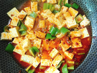 12、红油豆腐,豆腐煮熟