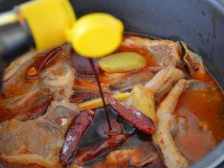 17、香辣羊蝎子,2勺生抽。