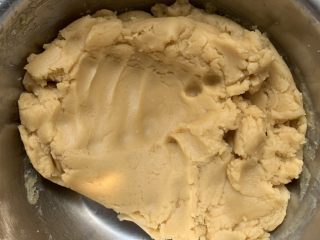 3、椰蓉月饼,1小时后使用