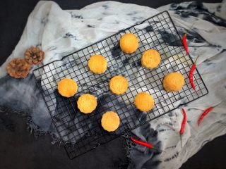 14、椰蓉月饼,回油两天