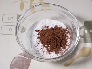 6、黑芝麻卡通汤圆,可可粉制作棕色