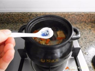 12、当归鸽子汤,吃的时候放点盐。