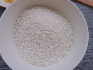 6、水晶粽子,准备适量的西米