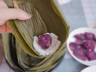 13、水晶粽子,紫薯馅料放进去