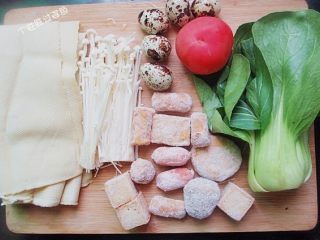 1、砂锅千张,准备好食材