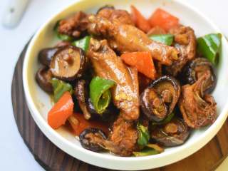 12、胡萝卜香菇炖鸡,陈品