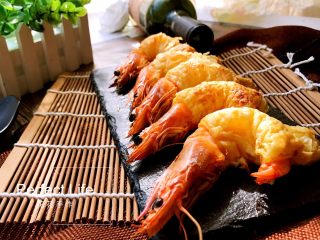9、酥皮大虾, 酥皮酥脆。