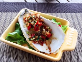 13、蒜蓉生蚝,酱料放的太多，生蚝肉都见不到了。