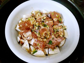 16、香芋蒸排骨,上锅大火蒸40分钟