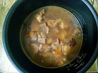 22、萝卜炖牛腩,烧开后，倒入电饭锅里