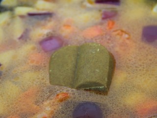 14、骨肉相连咖喱土豆,放咖喱