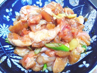 5、辣子鸡,搅拌均匀，腌制10分钟