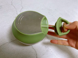 14、冬至美食+胡萝卜肉末蒸蛋,来回拉动绳索即可