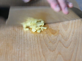 6、成本只有5元的菜，却做出了米其林餐厅的感,姜切末