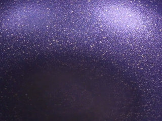 3、青椒皮蛋,取一口锅烧热