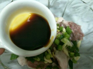 5、排骨糯米饭,生抽