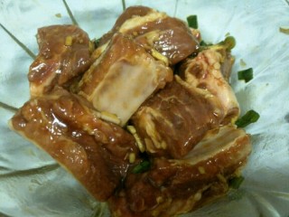 8、排骨糯米饭,拌匀后放入冷藏一夜～