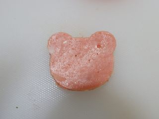 20、小熊排包三明治,压好的小熊。