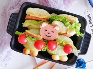 25、小熊排包三明治,不固定,直接摆上去。从上面看下去也是很萌·~