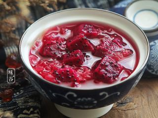 13、火龙果银耳糖水,习惯性来张特写，诱惑下亲们的味觉！