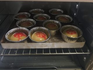 22、芝士大虾鲜肉月饼,我还用食用色素印了章