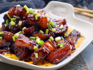 22、#无肉不欢#红烧肉,近看