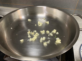 14、泡椒春笋,蒜炒香