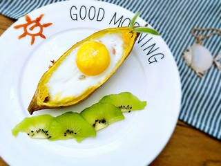 11、#家有烤箱#＋红薯鸡蛋船,继续180度烤5-8分钟即可，喜欢吃糖心的就少烤一会