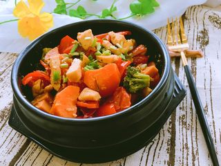 19、干锅鸡肉烩,美味鸡肉烩来个近景特写