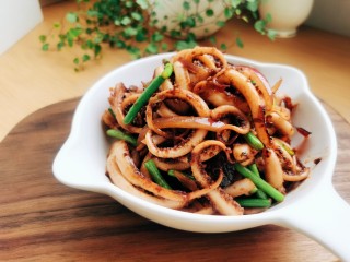 16、香辣鱿鱼须,喜欢的试试吧！