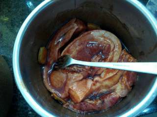 5、自制蜜香烤肉,让酱料裹满肉