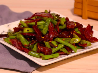 12、腊肠炒四季豆,开始享用吧