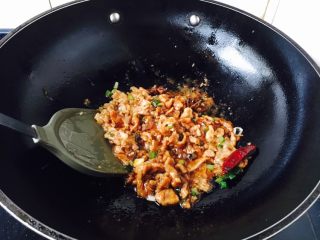 19、#咸味#  家乡特色茄子饭,翻炒均匀